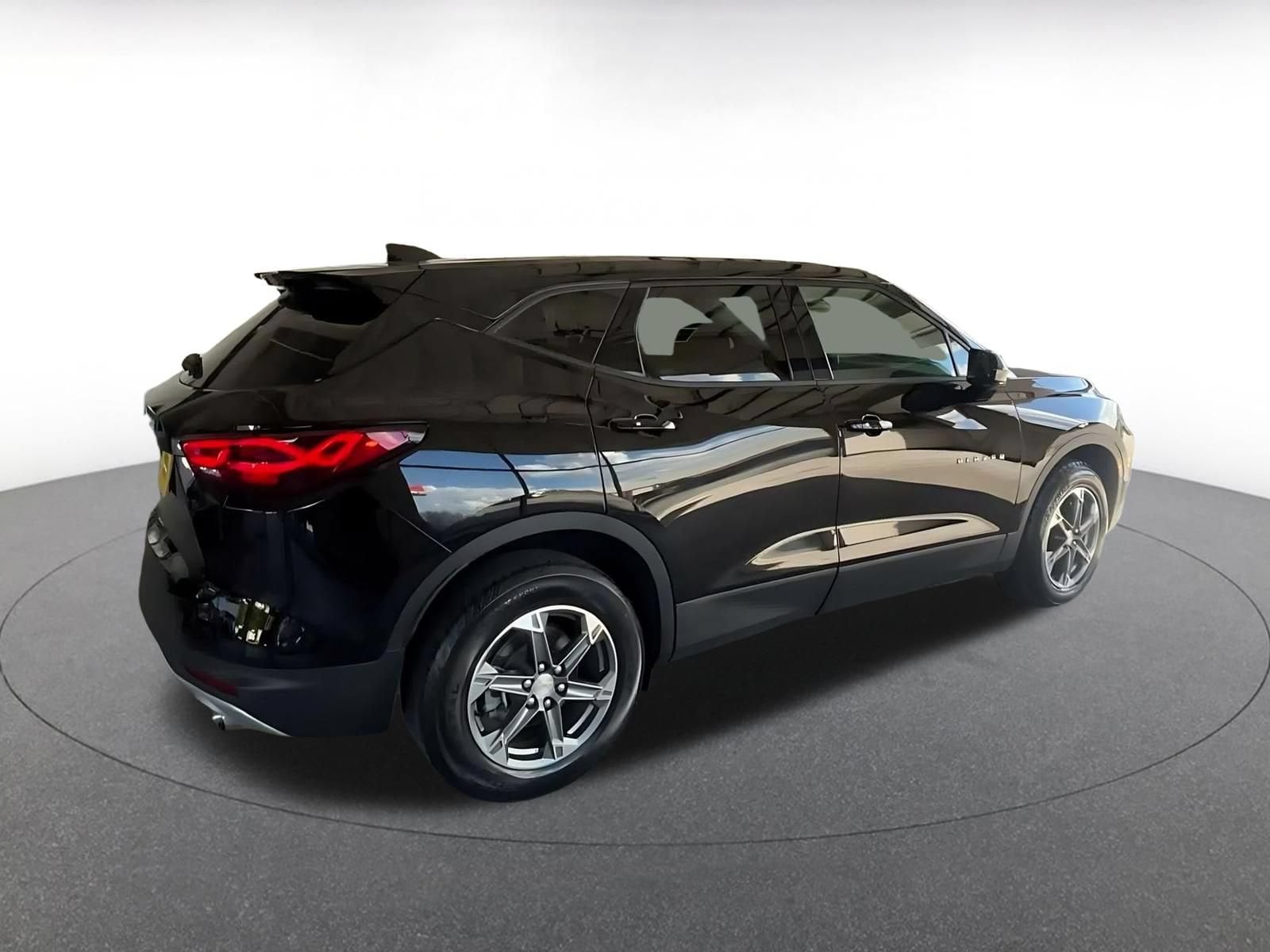 Thumbnail: 2026 Chevrolet Blazer - 14