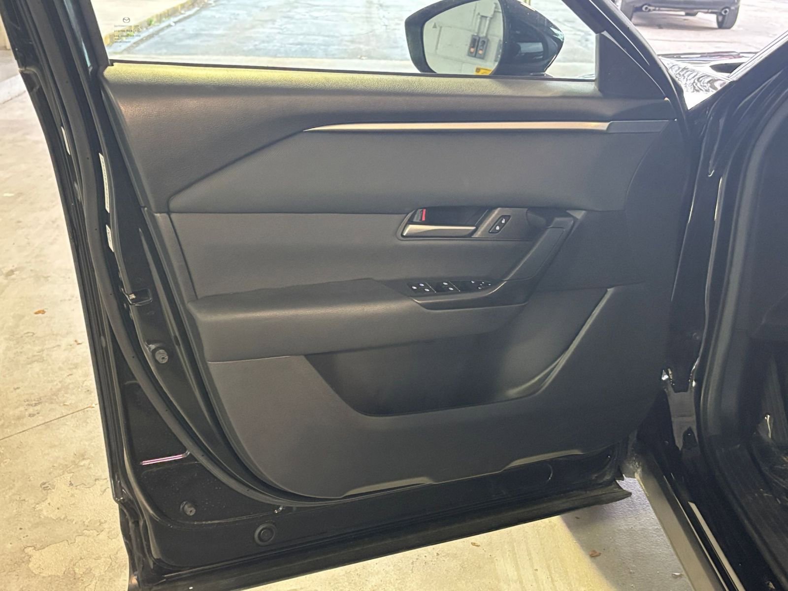 Thumbnail: 2025 Mazda CX-50 - 26