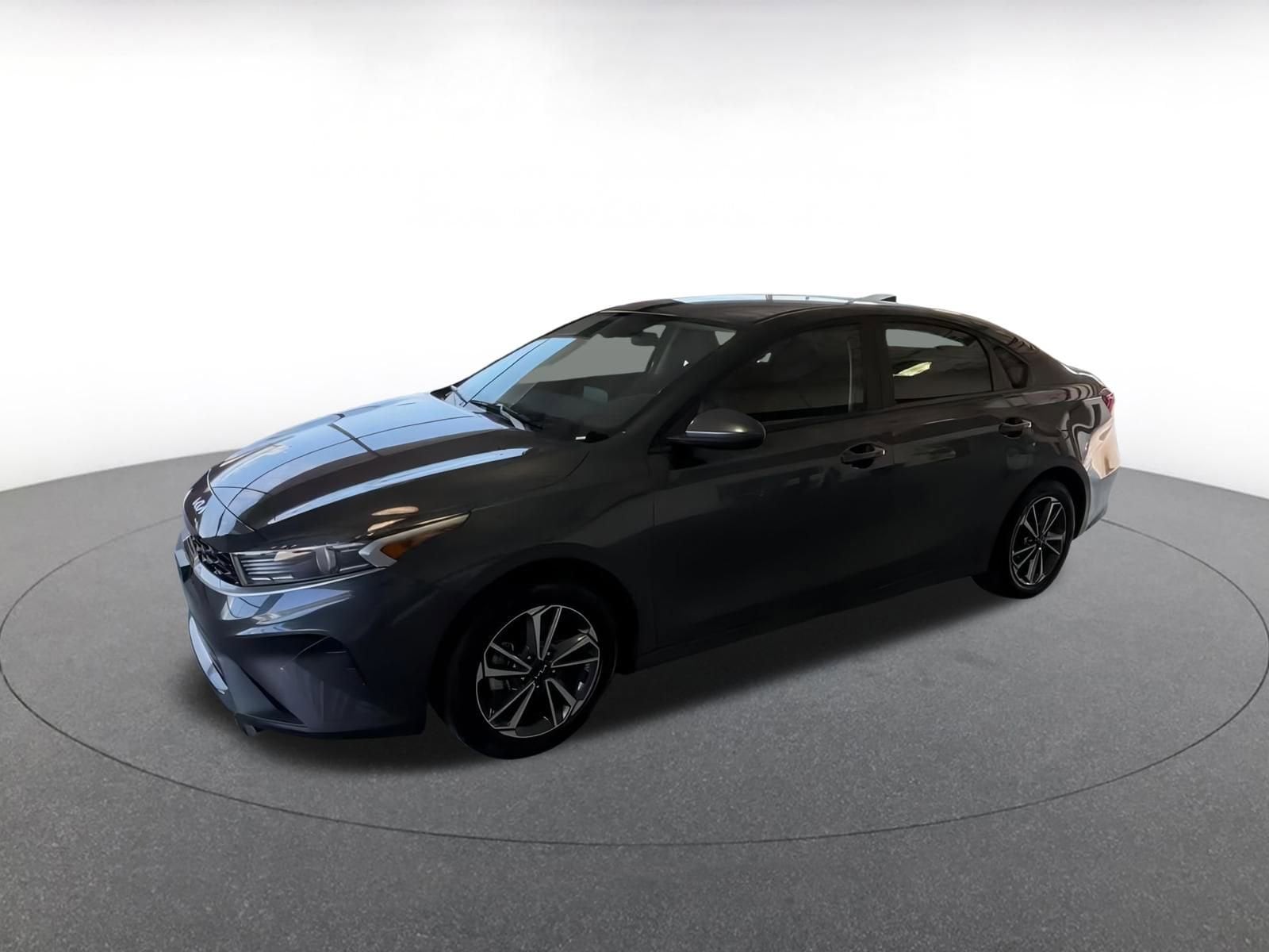 Thumbnail: 2024 Kia Forte - 6