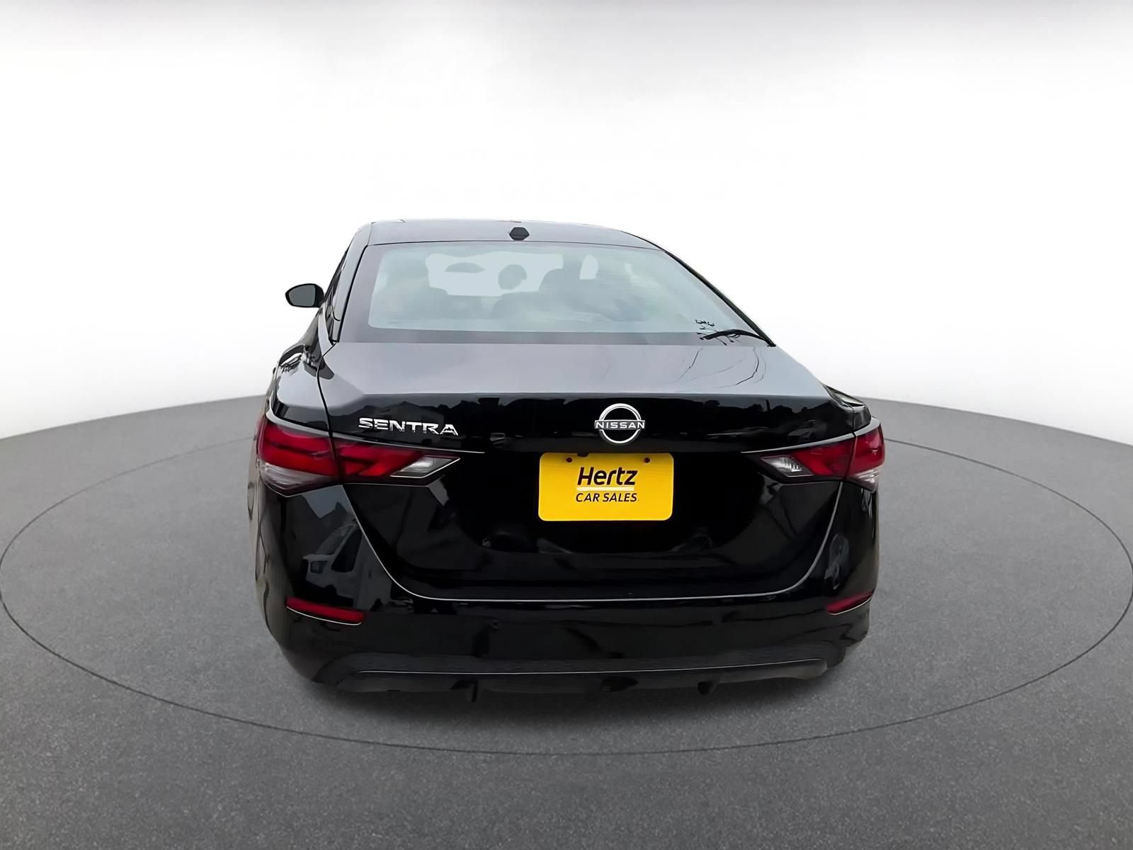 Thumbnail: 2025 Nissan Sentra - 9