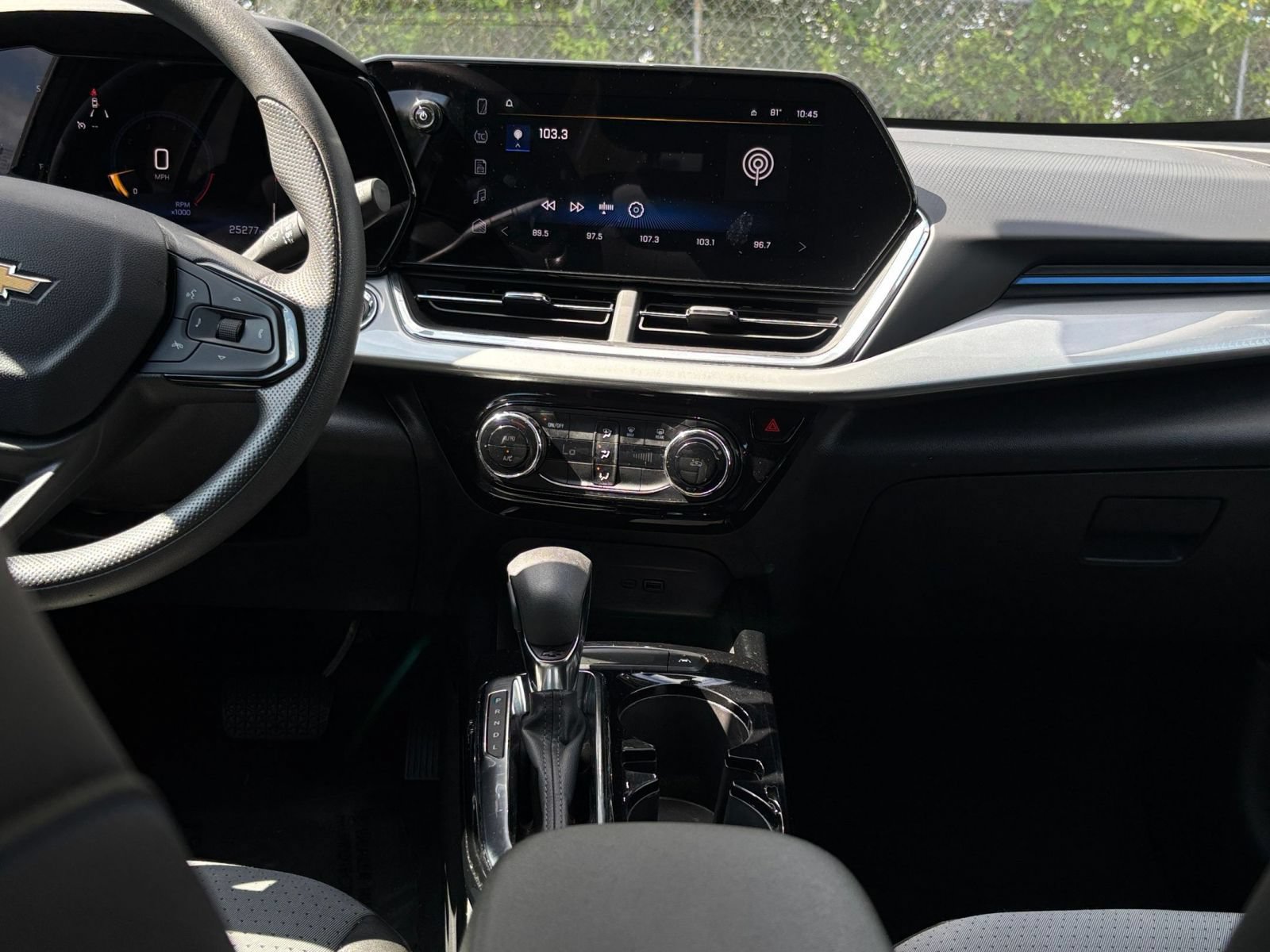 Thumbnail: 2025 Chevrolet Trax - 14