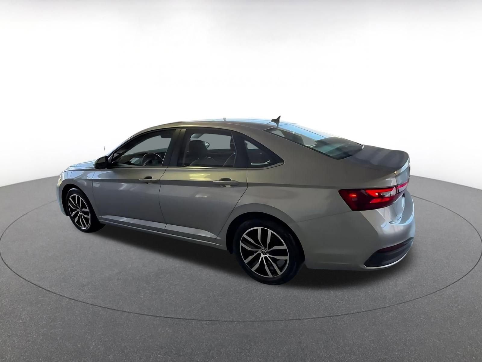 Thumbnail: 2025 Volkswagen Jetta - 10