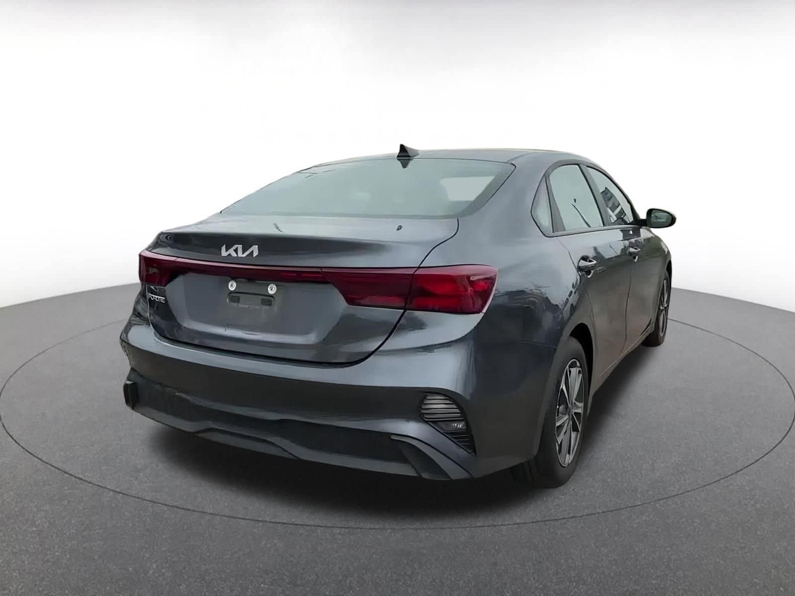 2024 Kia Forte LXS 13