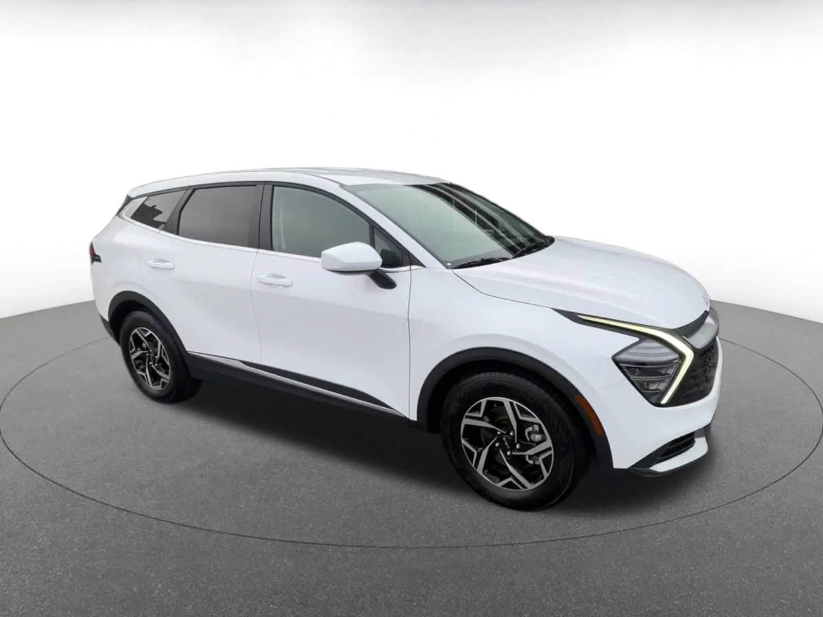 Thumbnail: 2025 Kia Sportage - 3