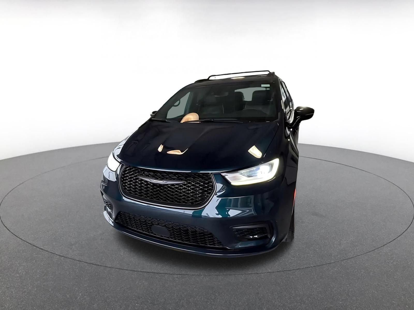 Thumbnail: 2025 Chrysler Pacifica - 6