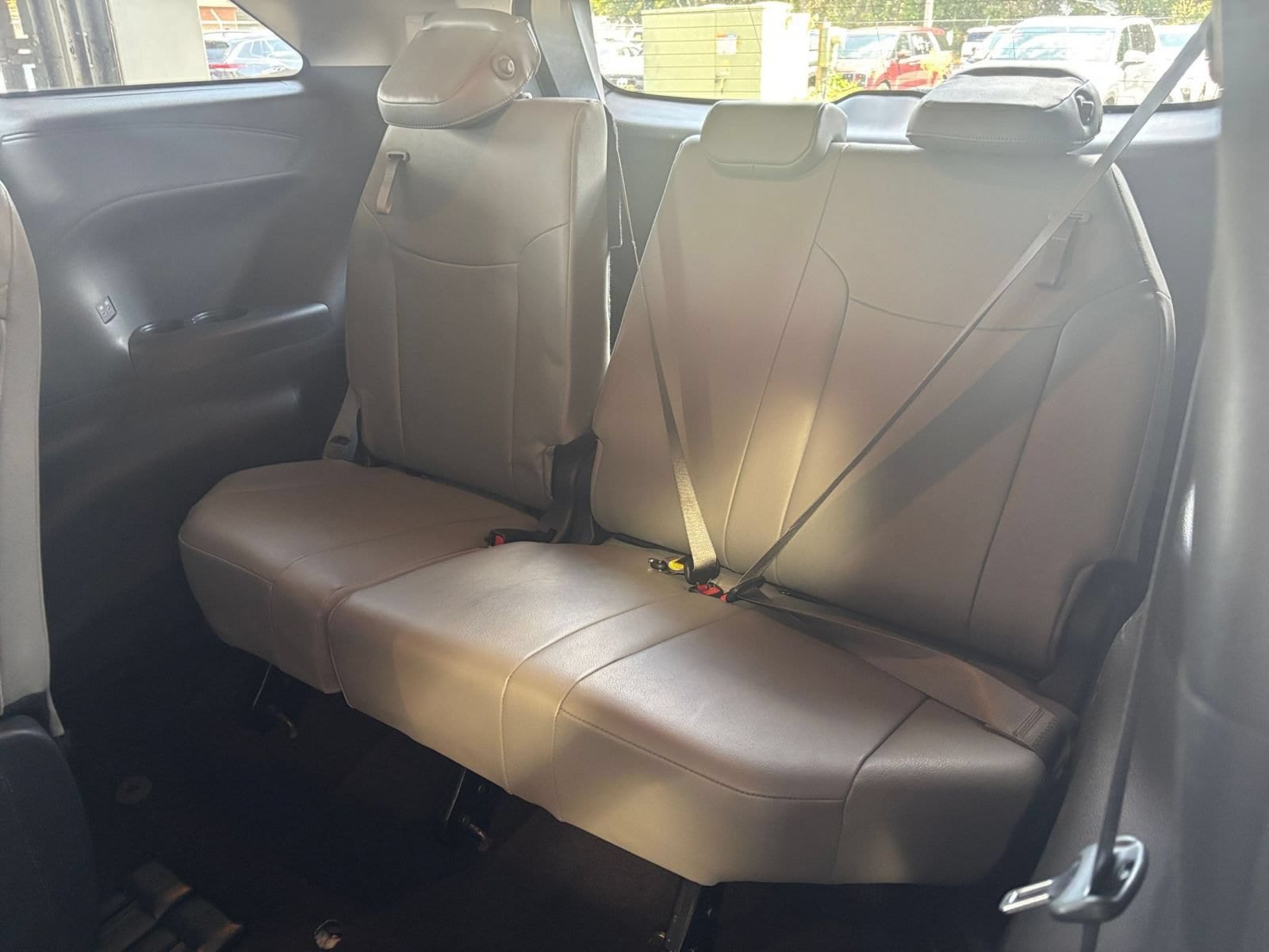 Thumbnail: 2025 Toyota Sienna - 30