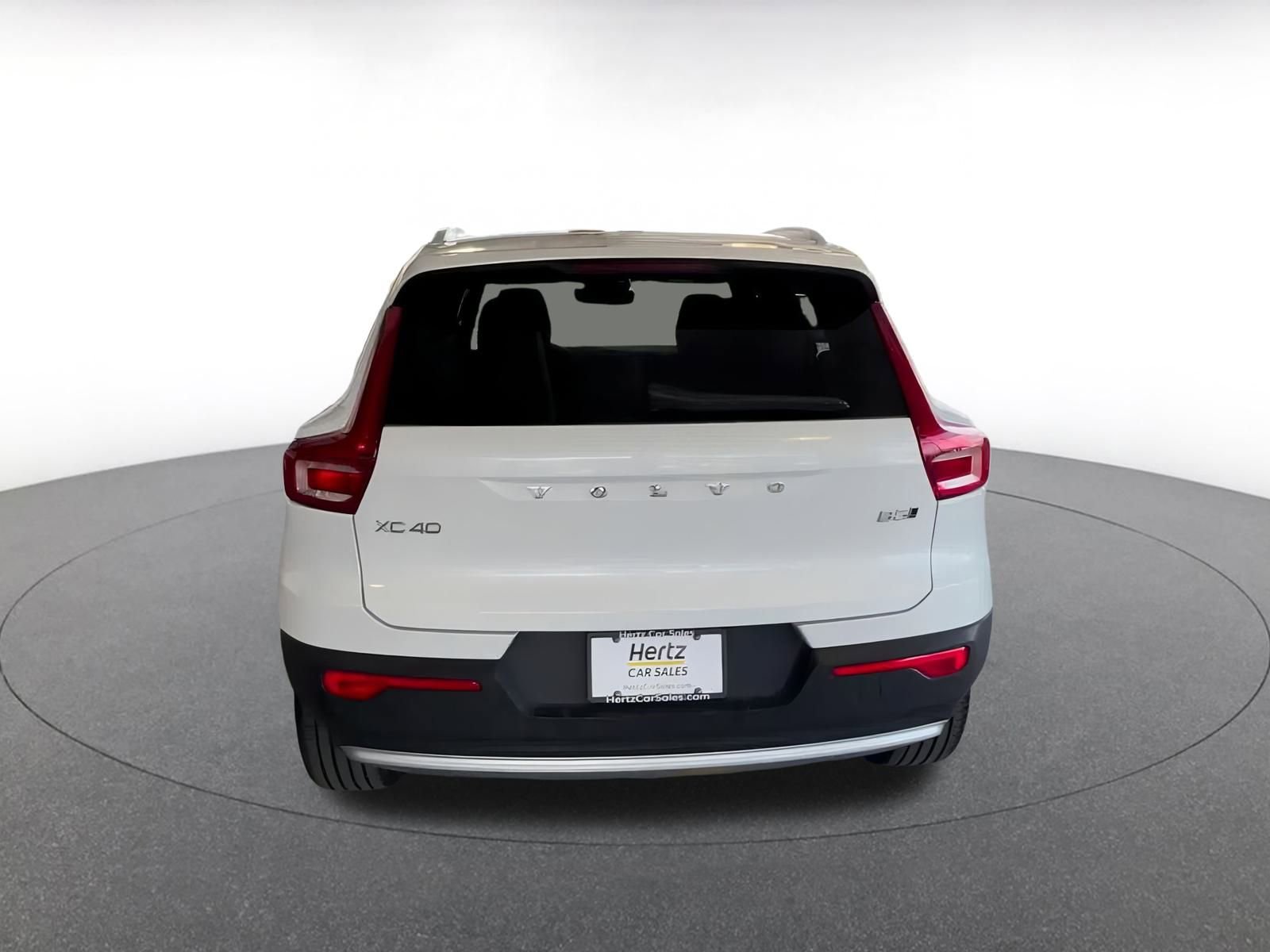 Thumbnail: 2024 Volvo XC40 - 12