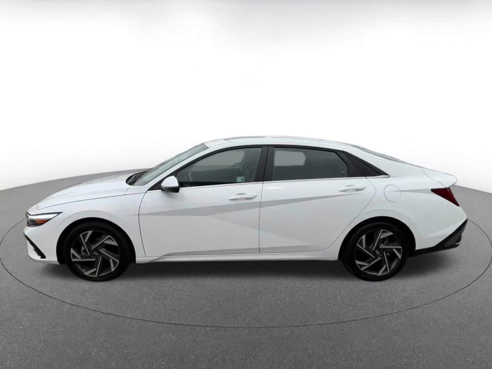 Thumbnail: 2025 Hyundai Elantra - 11