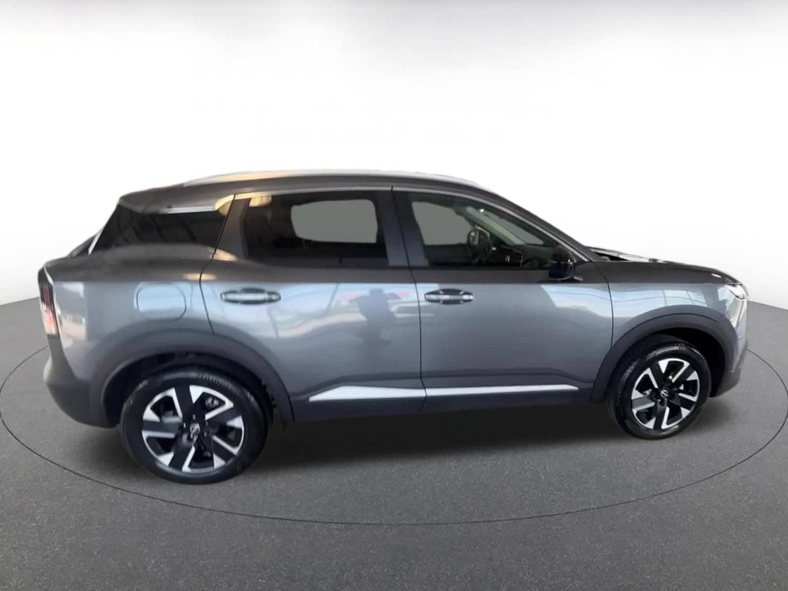 Thumbnail: 2026 Nissan Kicks - 15