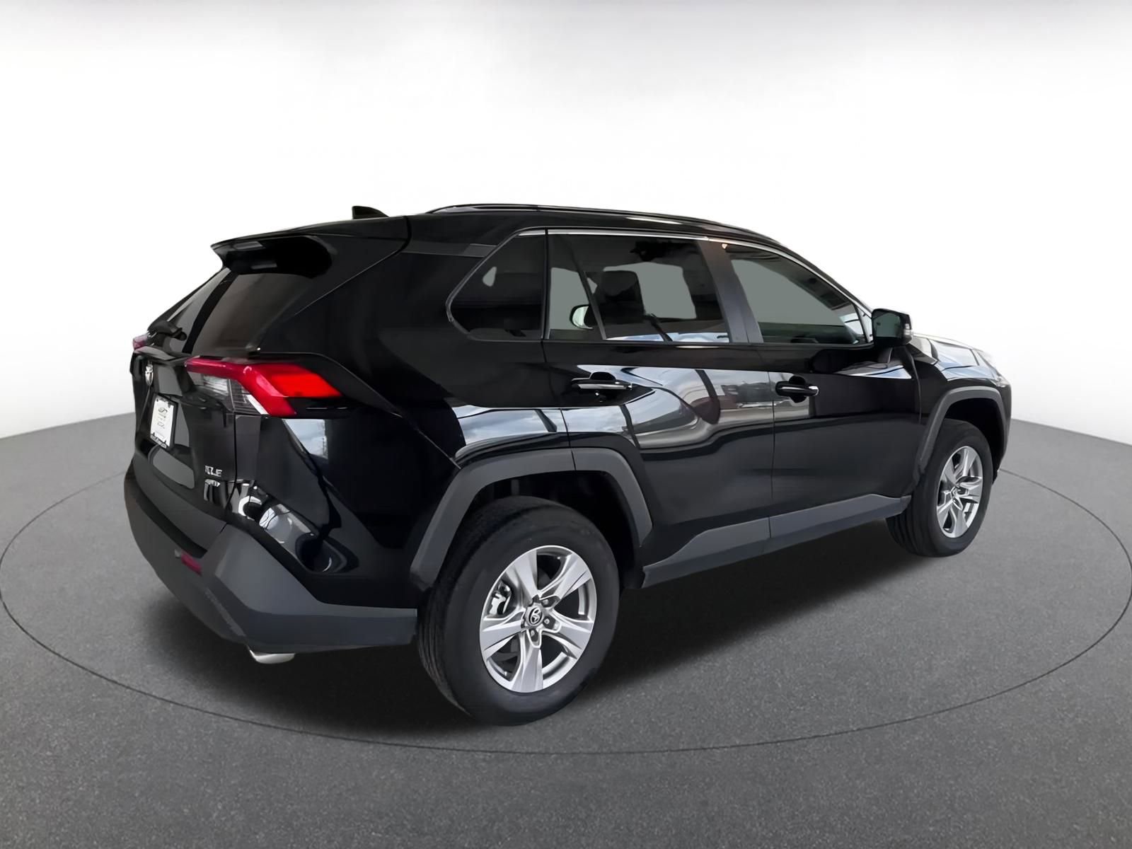 Thumbnail: 2024 Toyota RAV4 - 18