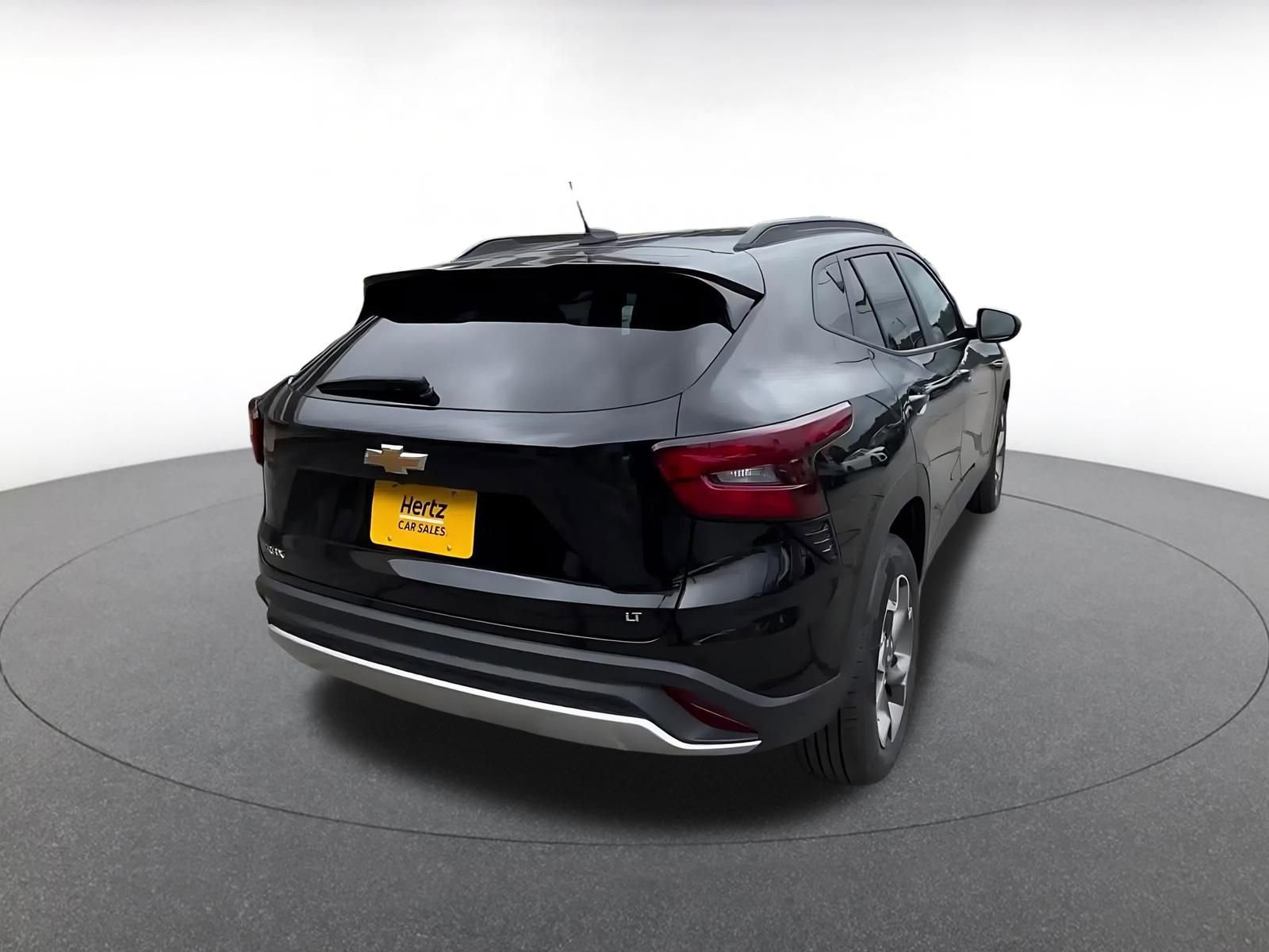Thumbnail: 2025 Chevrolet Trax - 18
