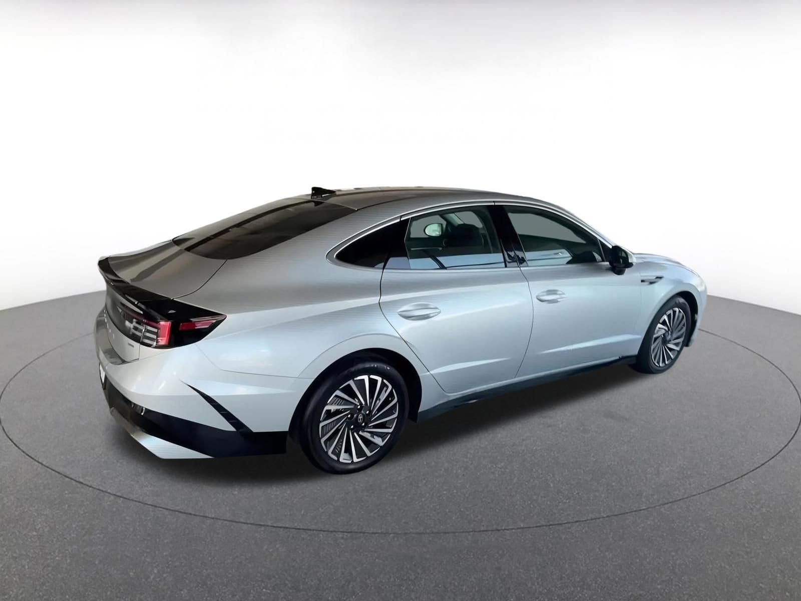 Thumbnail: 2025 Hyundai Sonata - 12