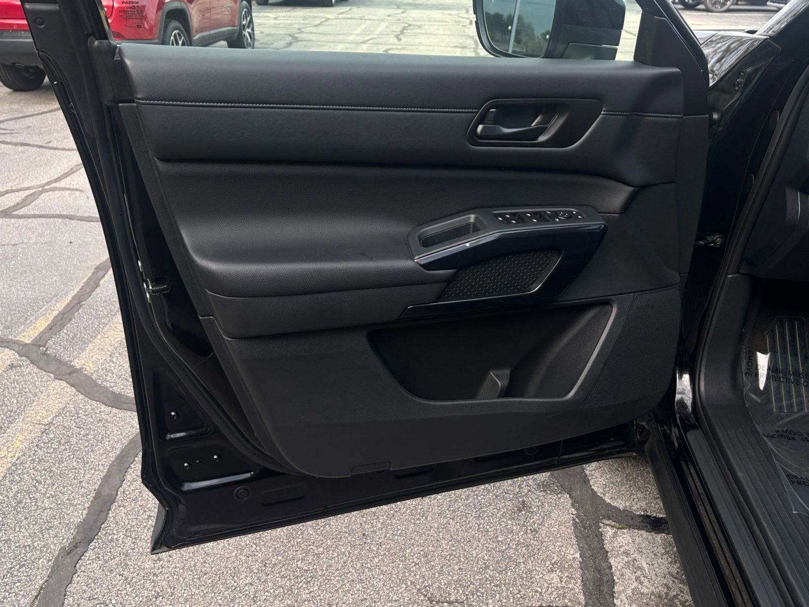 Thumbnail: 2025 Nissan Pathfinder - 26