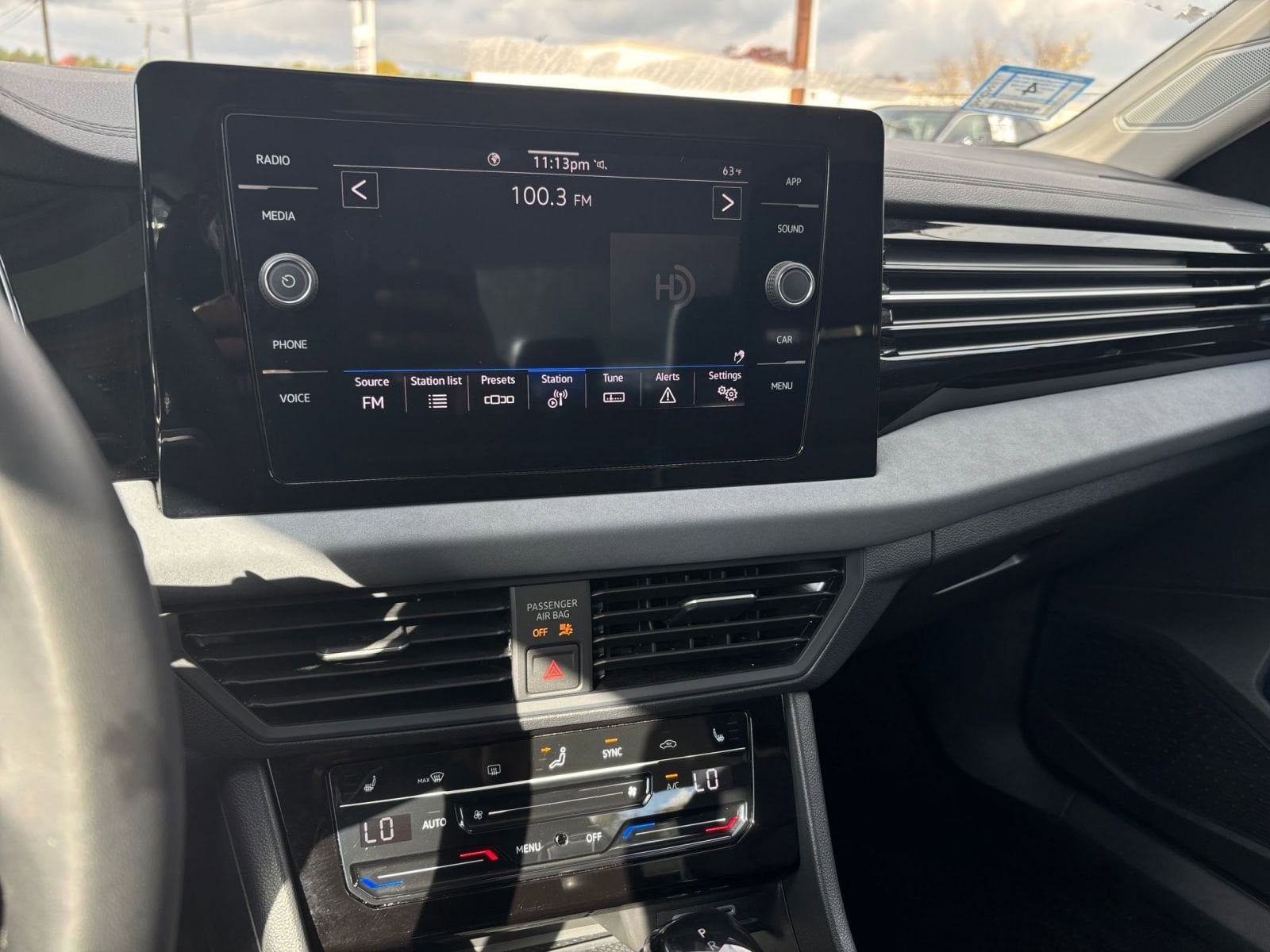 Thumbnail: 2025 Volkswagen Jetta - 22