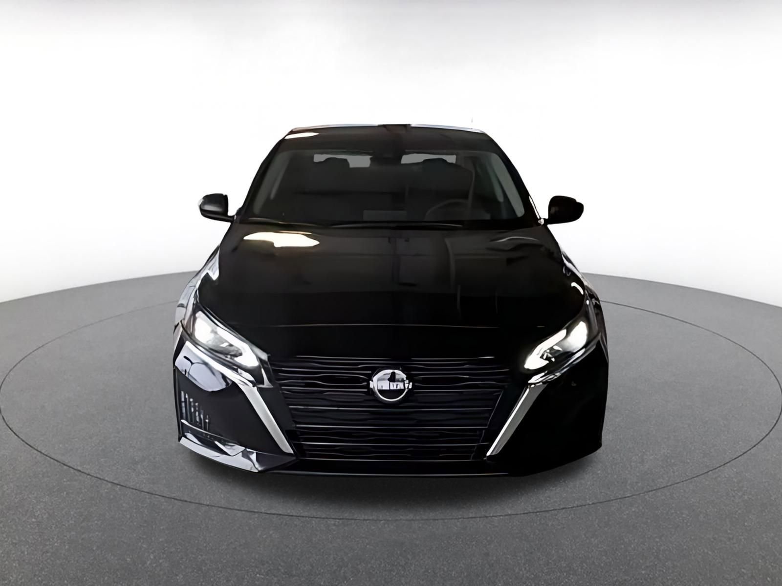 Thumbnail: 2025 Nissan Altima - 16