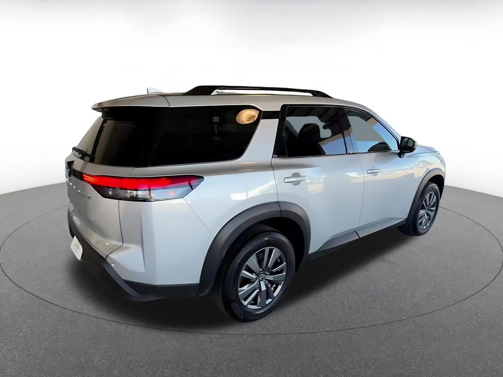 Thumbnail: 2025 Nissan Pathfinder - 15