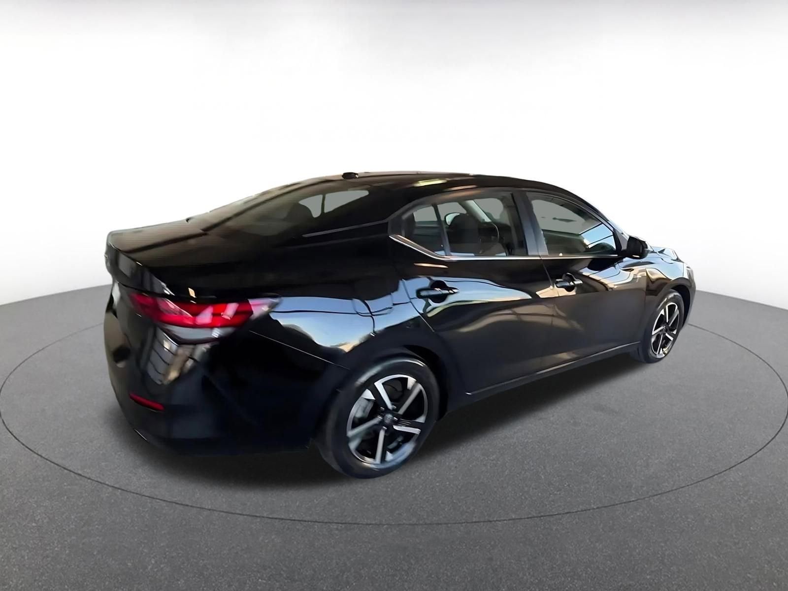 Thumbnail: 2025 Nissan Sentra - 15