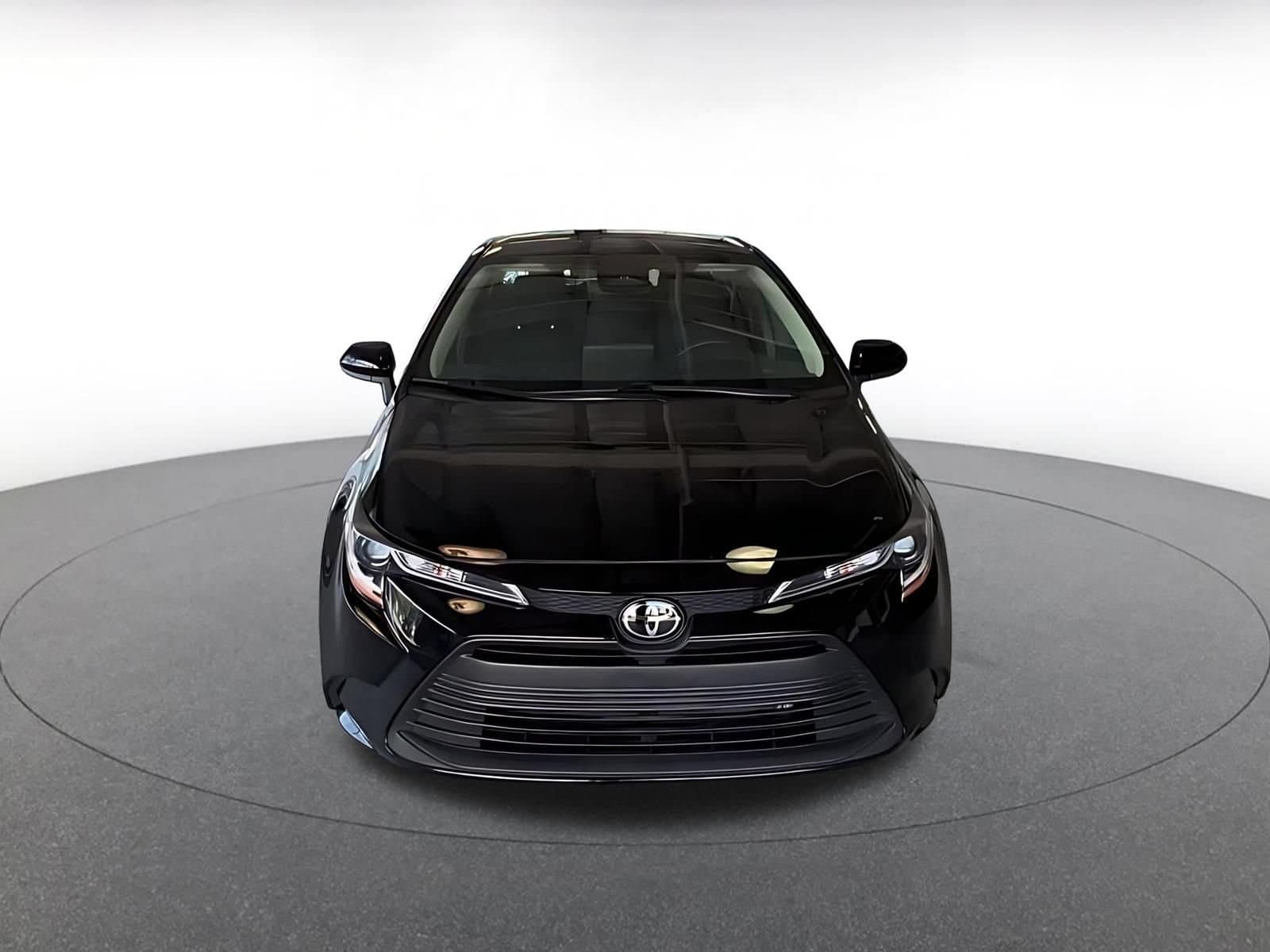 Thumbnail: 2025 Toyota Corolla - 3