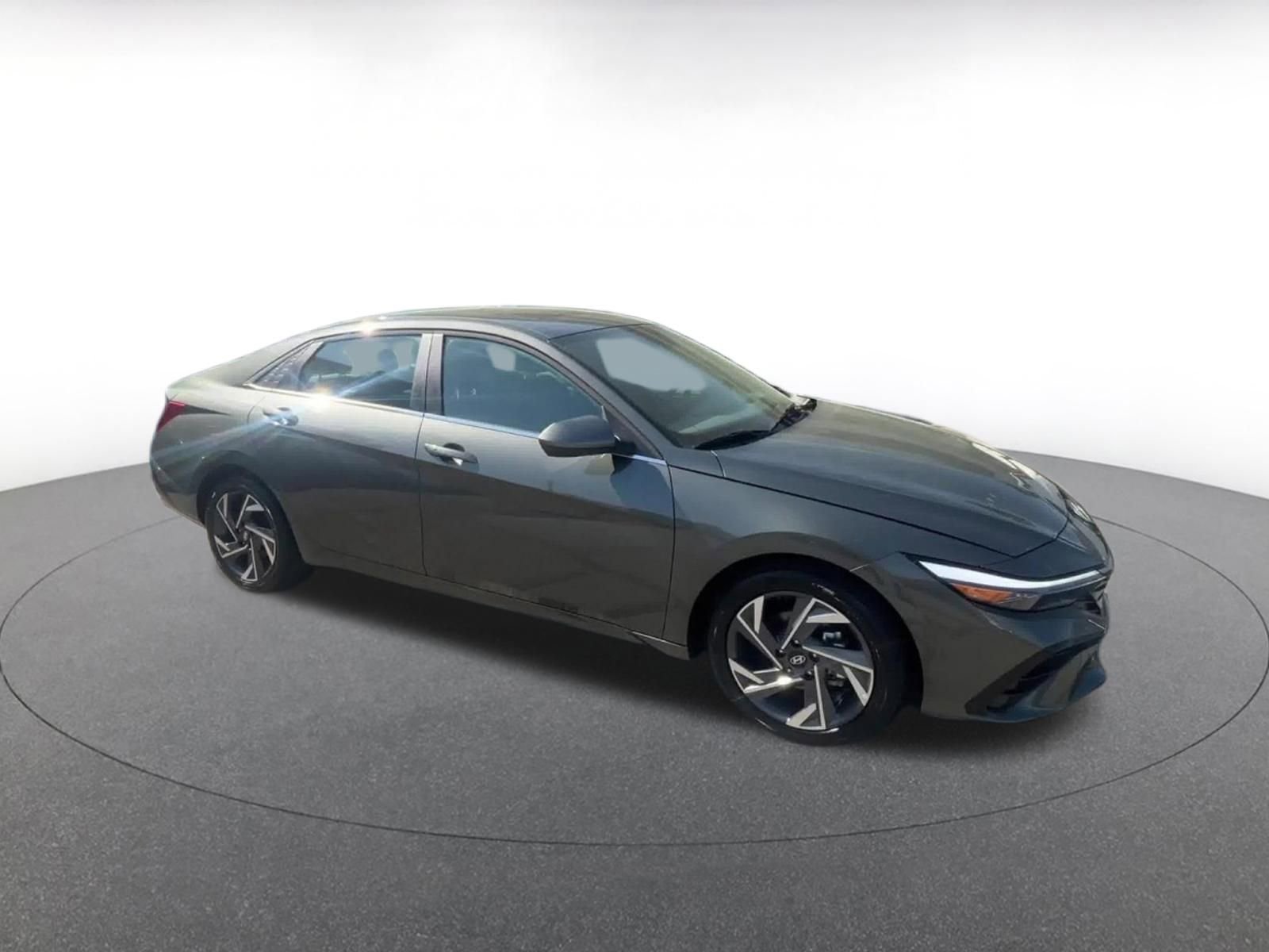 Thumbnail: 2025 Hyundai Elantra - 2