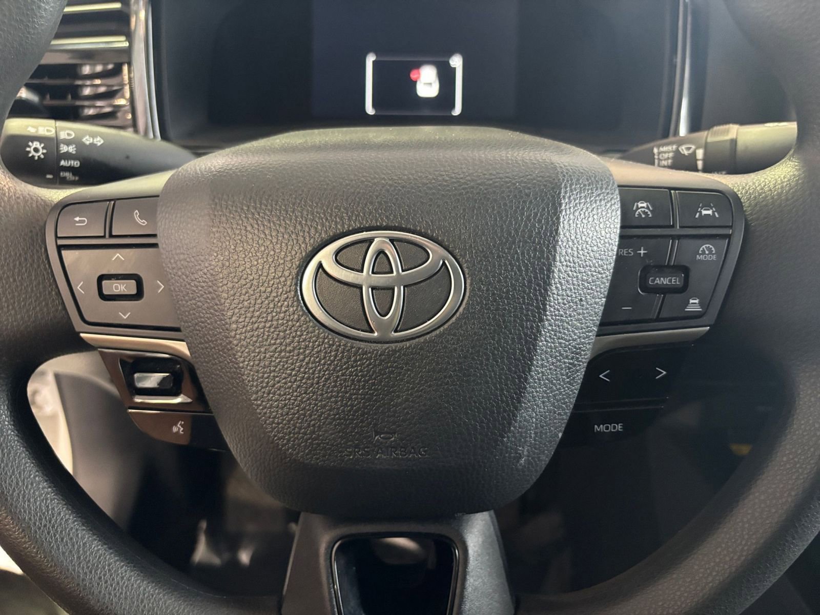 Thumbnail: 2025 Toyota Camry - 27