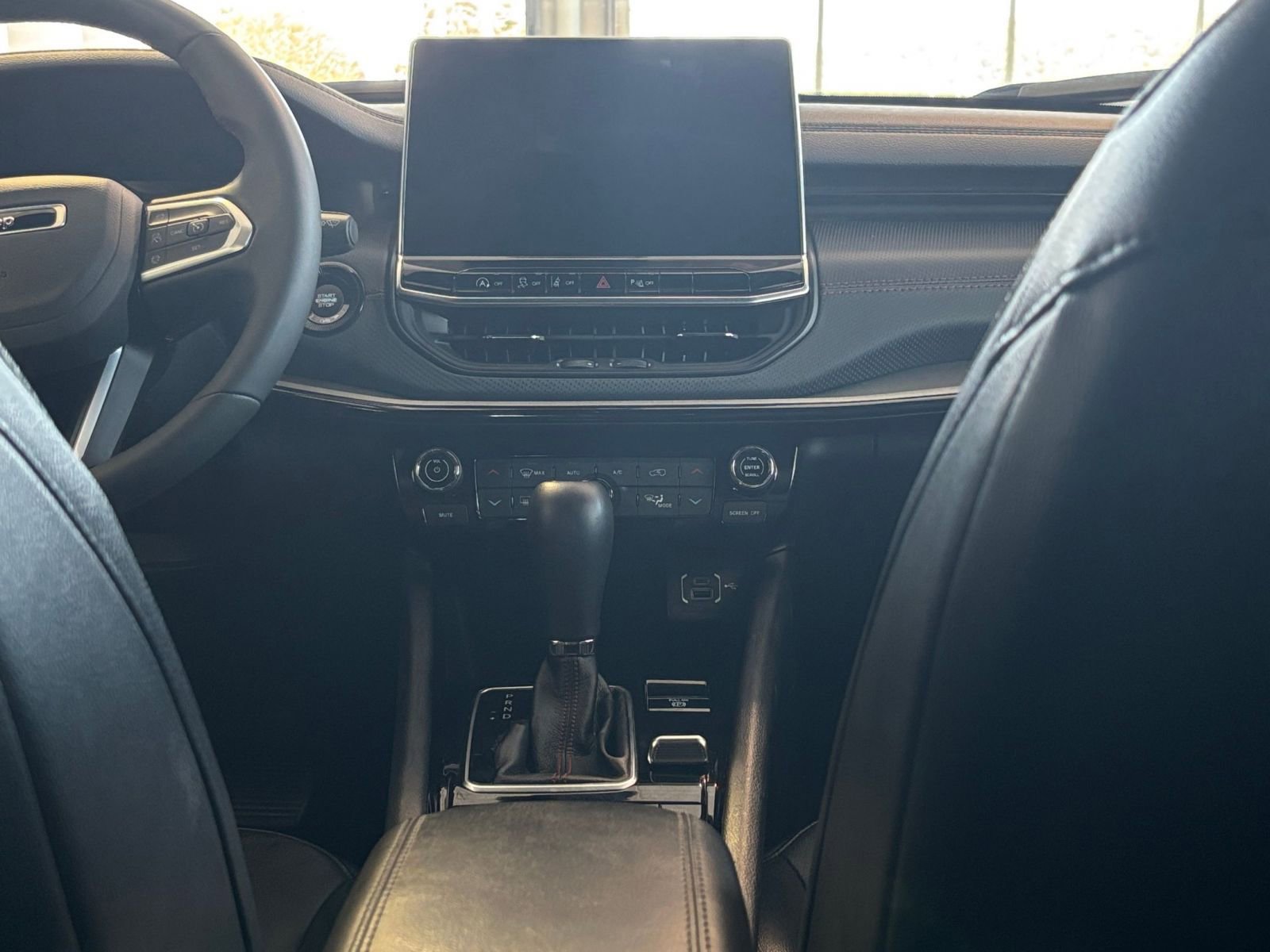 Thumbnail: 2025 Jeep Compass - 18