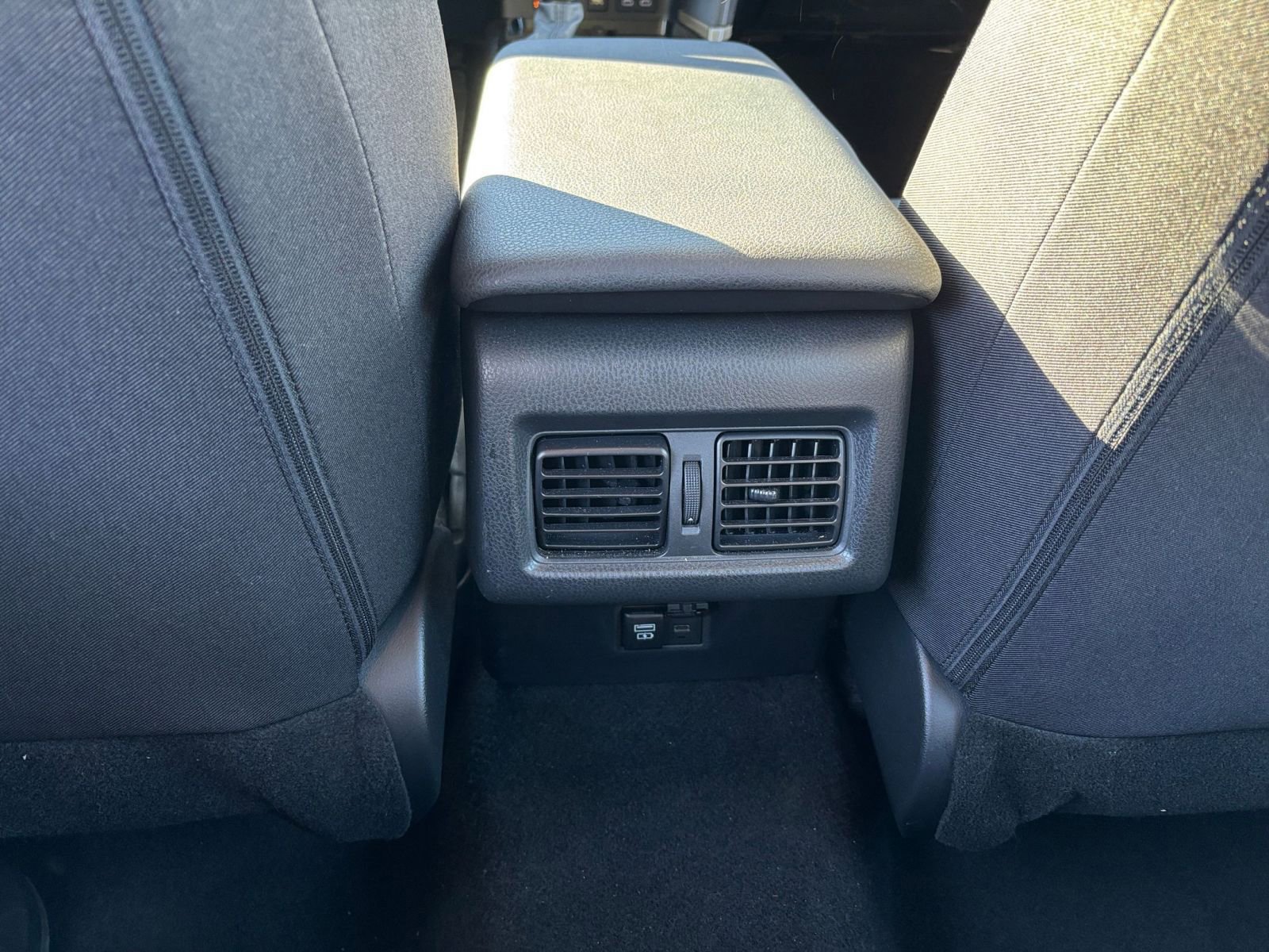 Thumbnail: 2025 Toyota Camry - 23