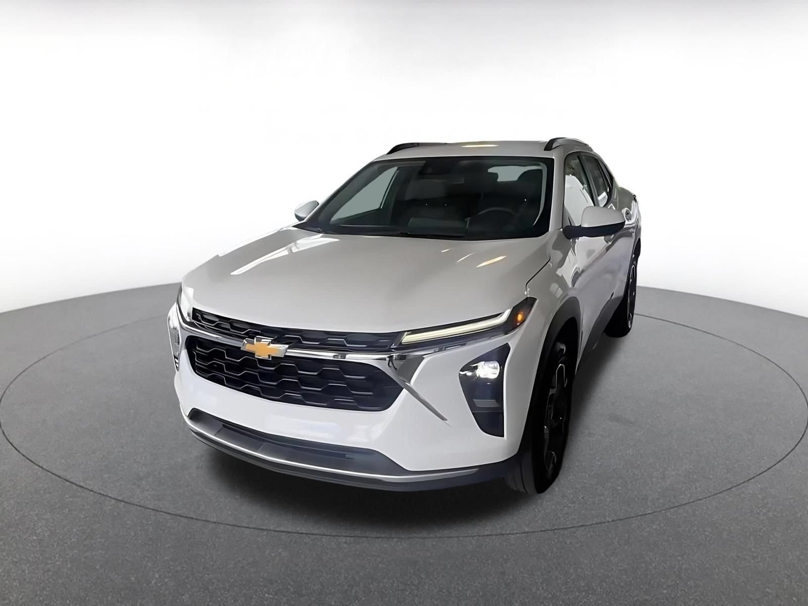 Thumbnail: 2025 Chevrolet Trax - 6