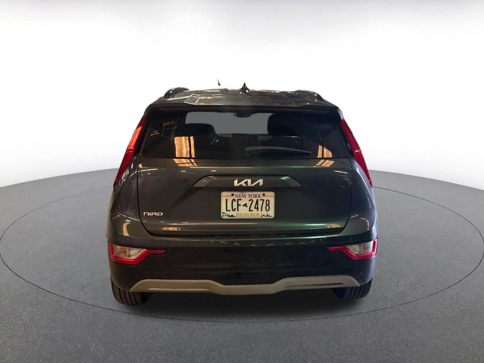 Thumbnail: 2023 Kia Niro - 5