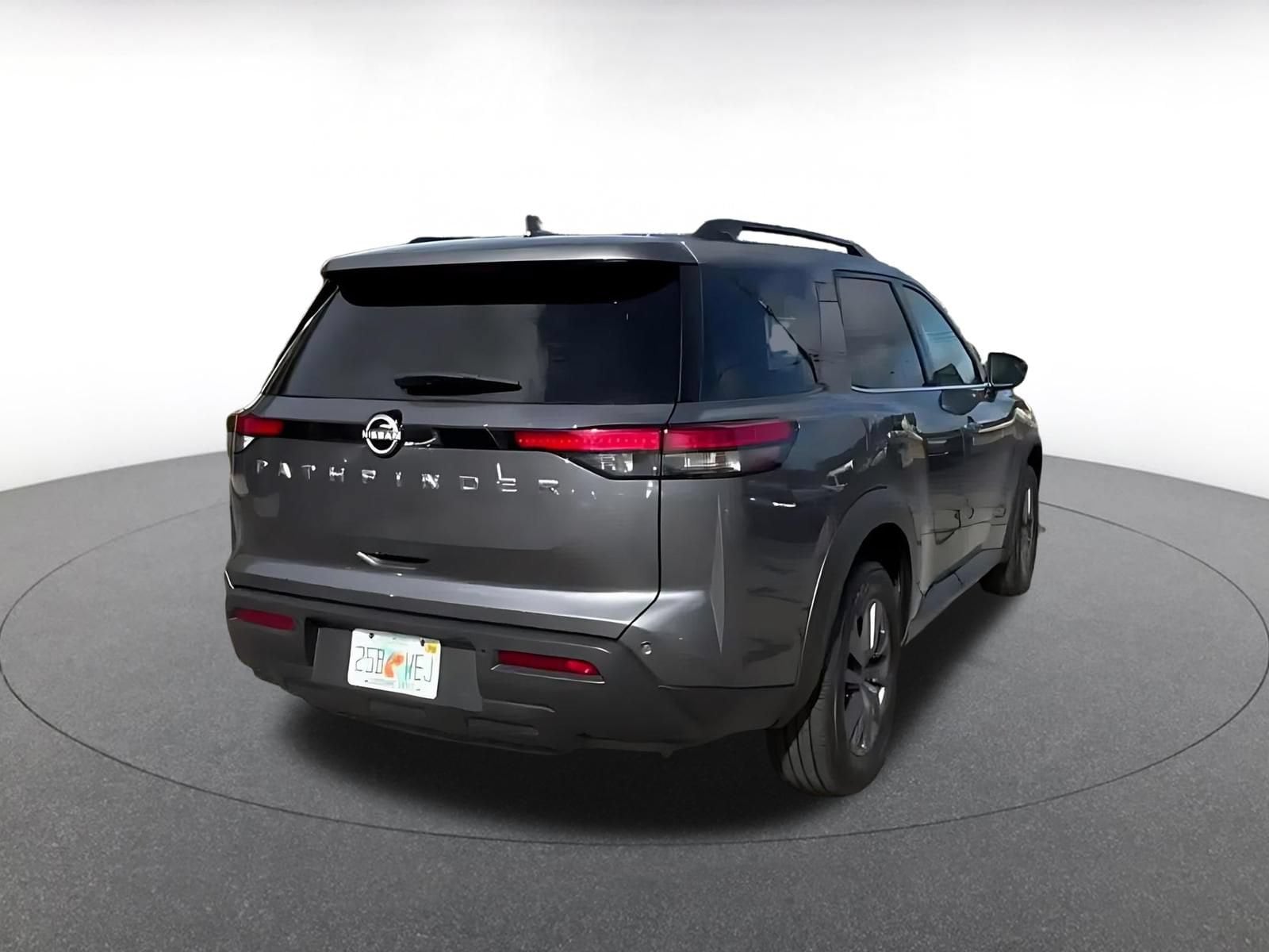 Thumbnail: 2025 Nissan Pathfinder - 13