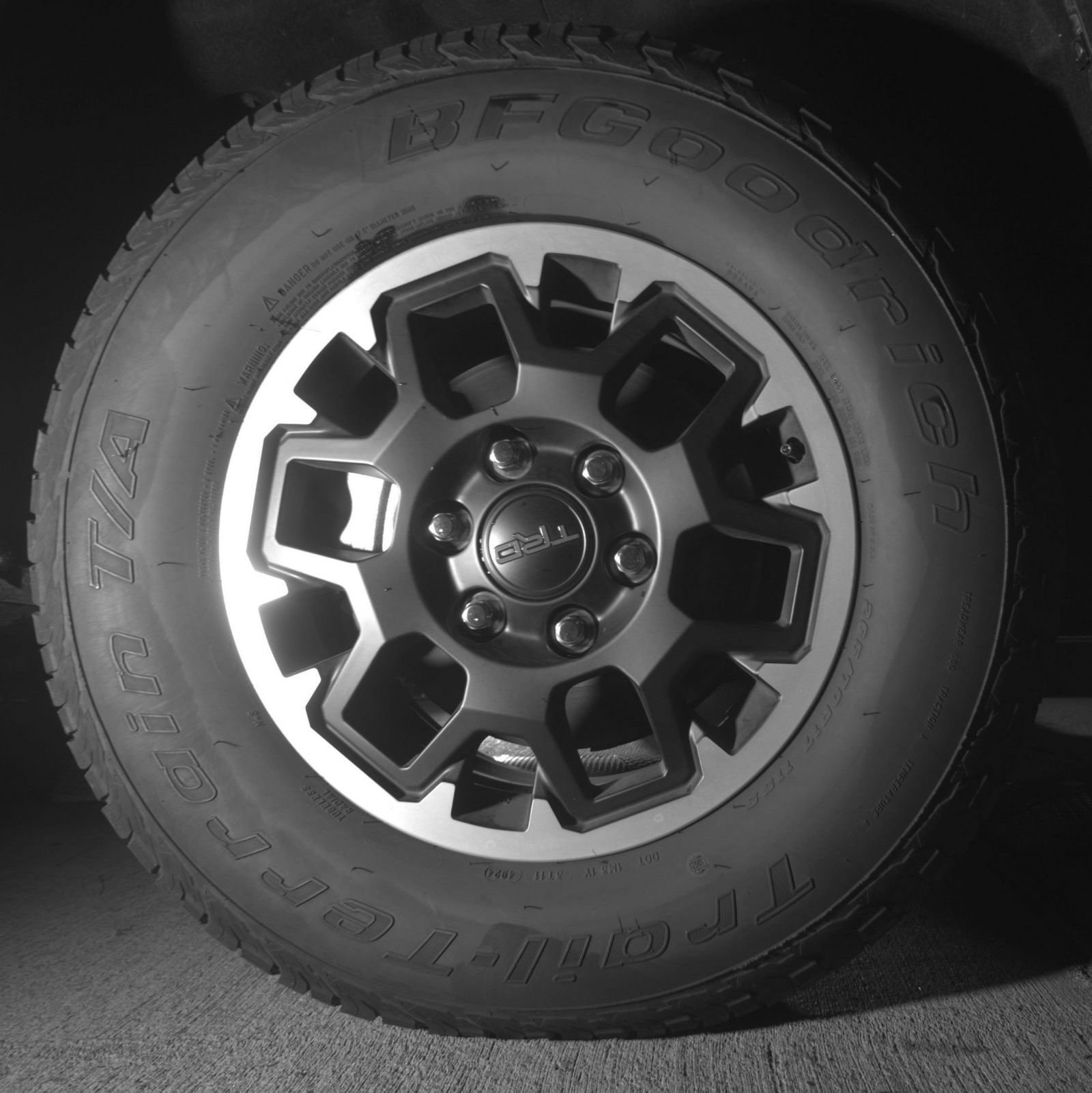 Thumbnail: 2025 Toyota Tacoma - 15