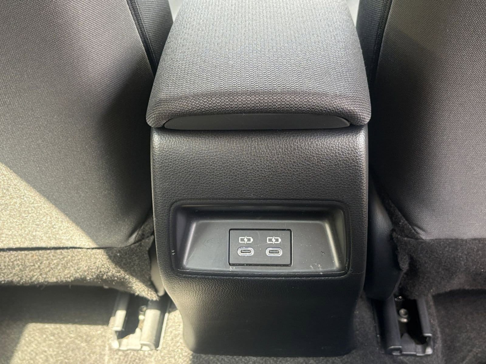 Thumbnail: 2025 Toyota Corolla - 25