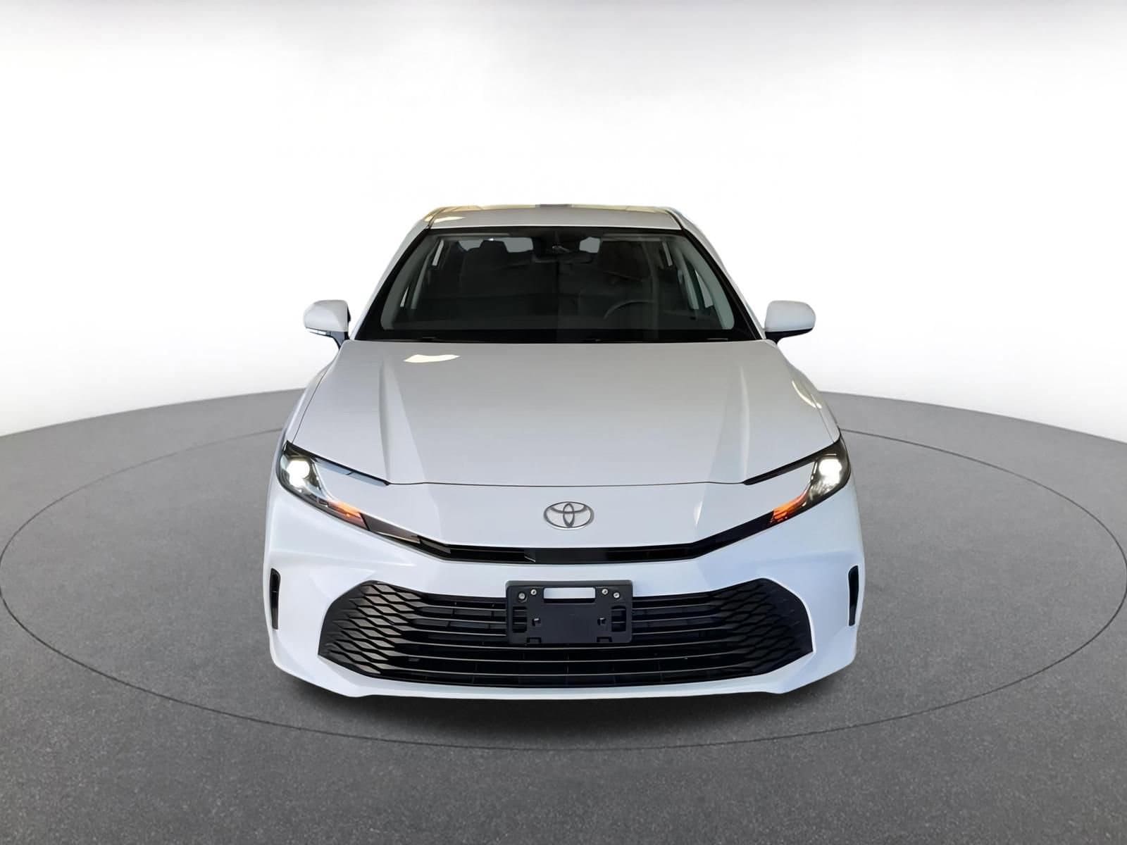 Thumbnail: 2025 Toyota Camry - 10