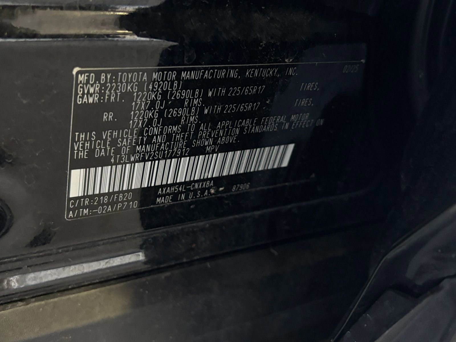 Thumbnail: 2025 Toyota RAV4 - 33