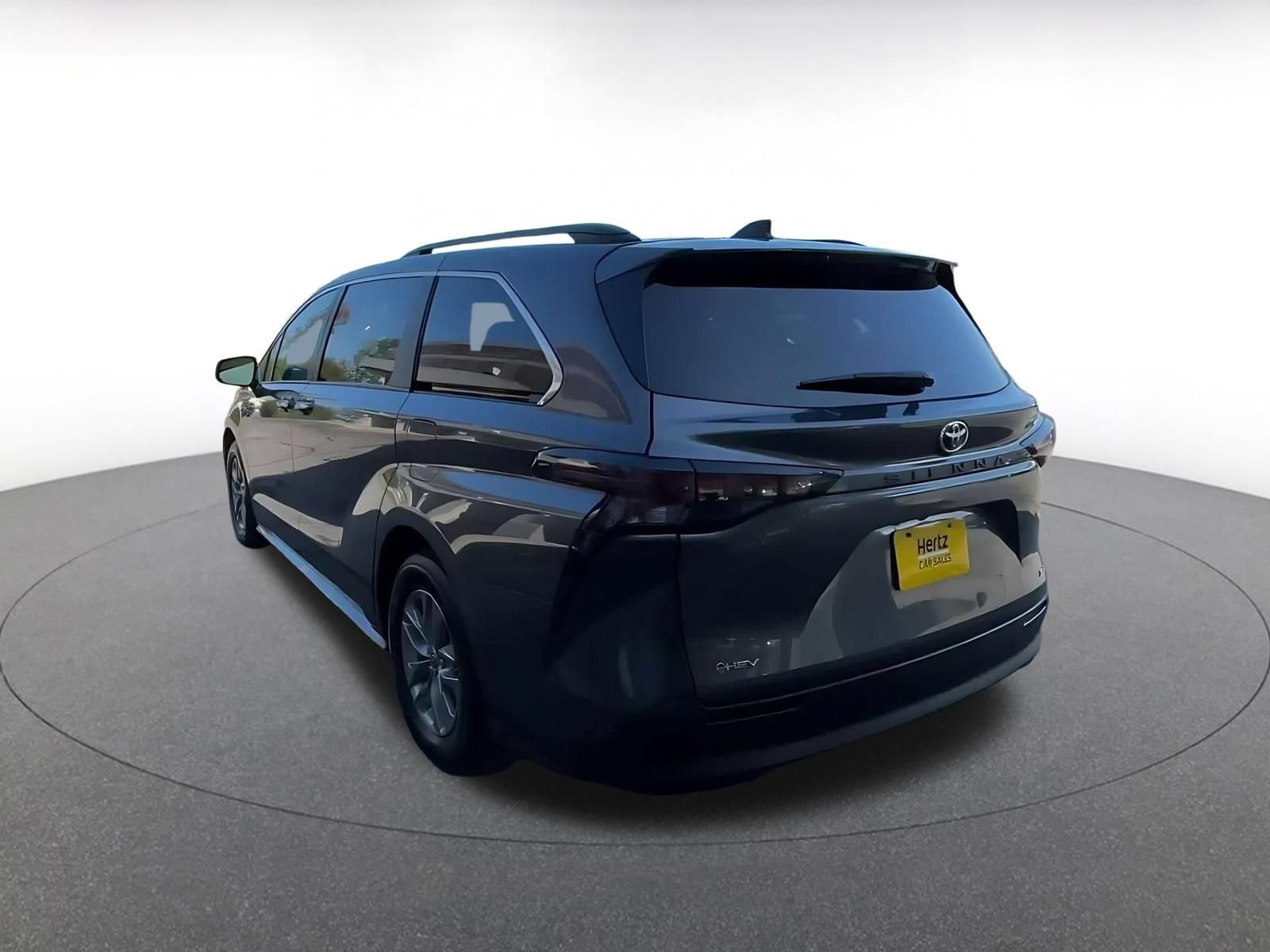 Thumbnail: 2025 Toyota Sienna - 5