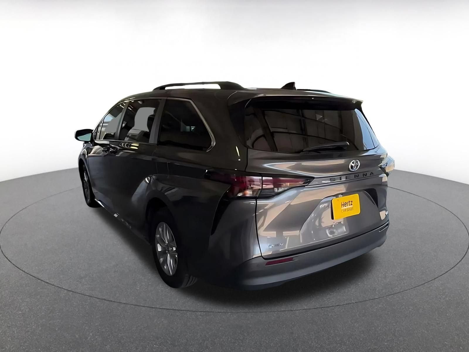 Thumbnail: 2025 Toyota Sienna - 8
