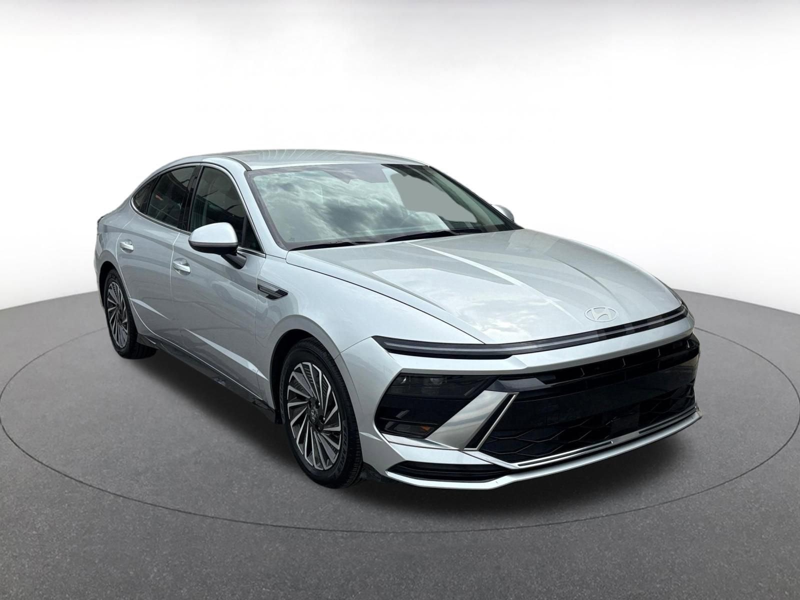 Thumbnail: 2025 Hyundai Sonata - 1