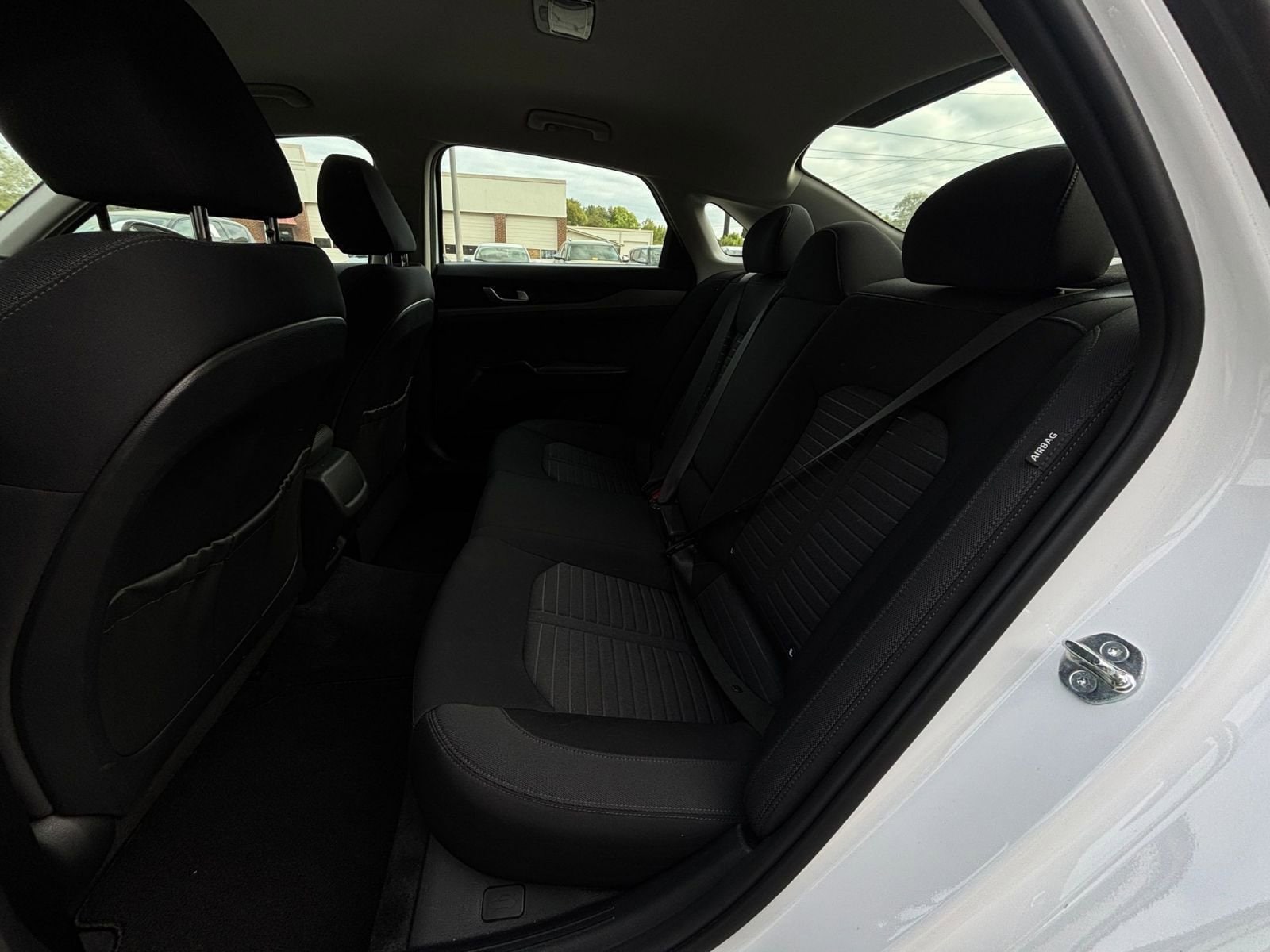 Thumbnail: 2025 Kia K5 - 28