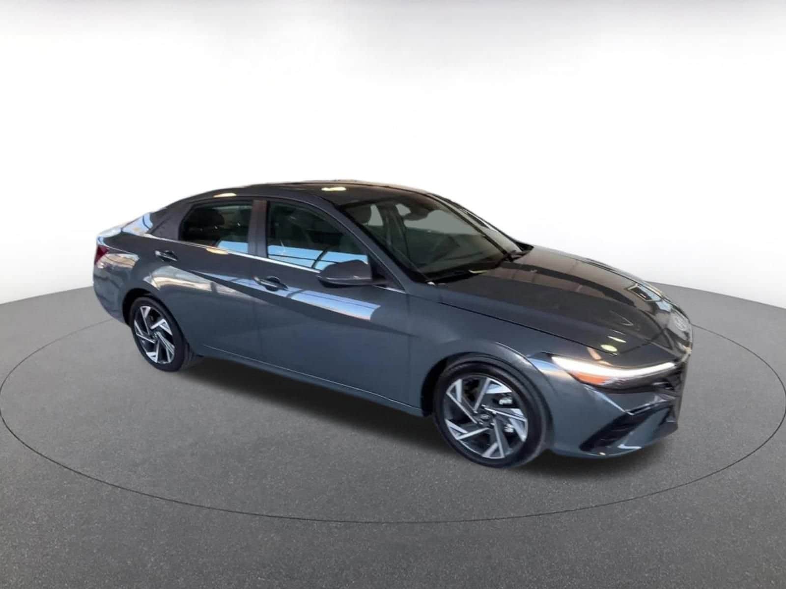 Thumbnail: 2025 Hyundai Elantra - 1