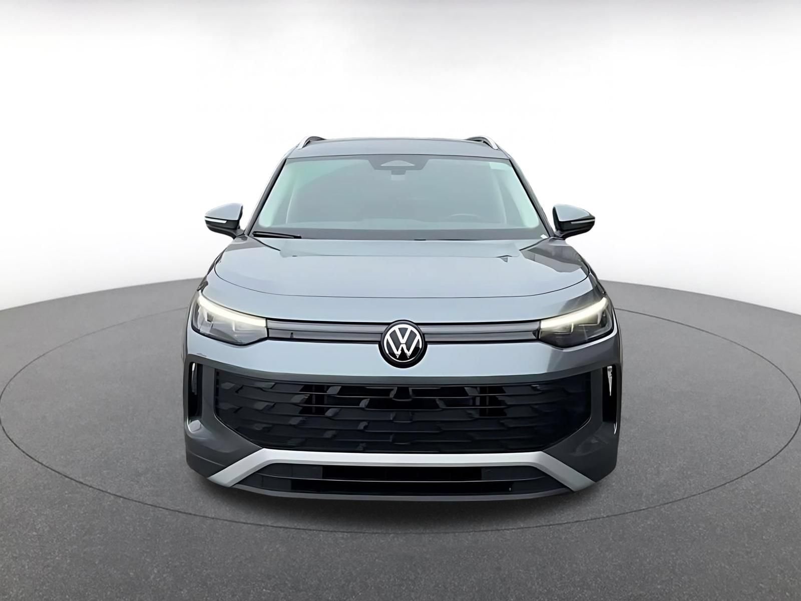 Thumbnail: 2026 Volkswagen Tiguan - 4