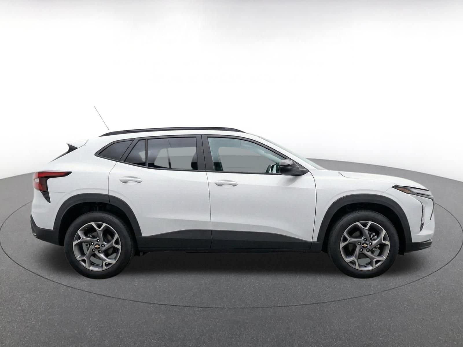Thumbnail: 2025 Chevrolet Trax - 13
