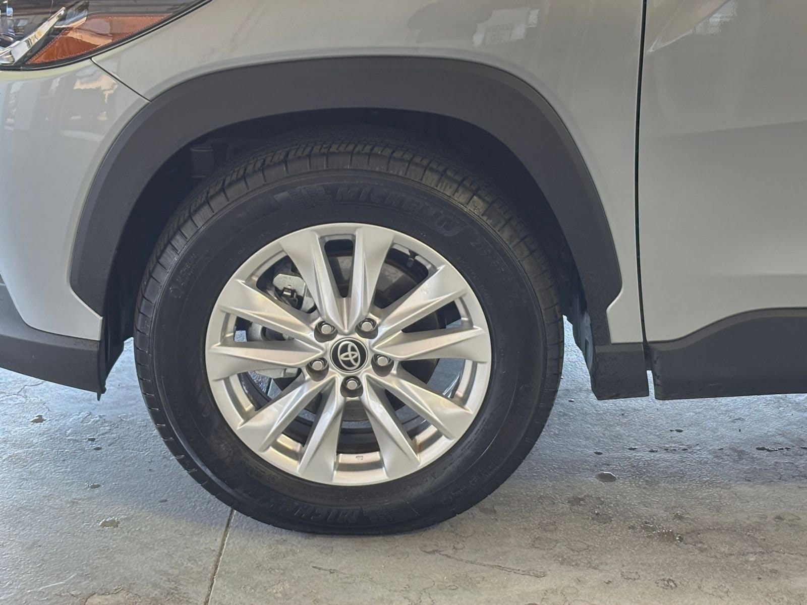 Thumbnail: 2025 Toyota Corolla Cross - 29