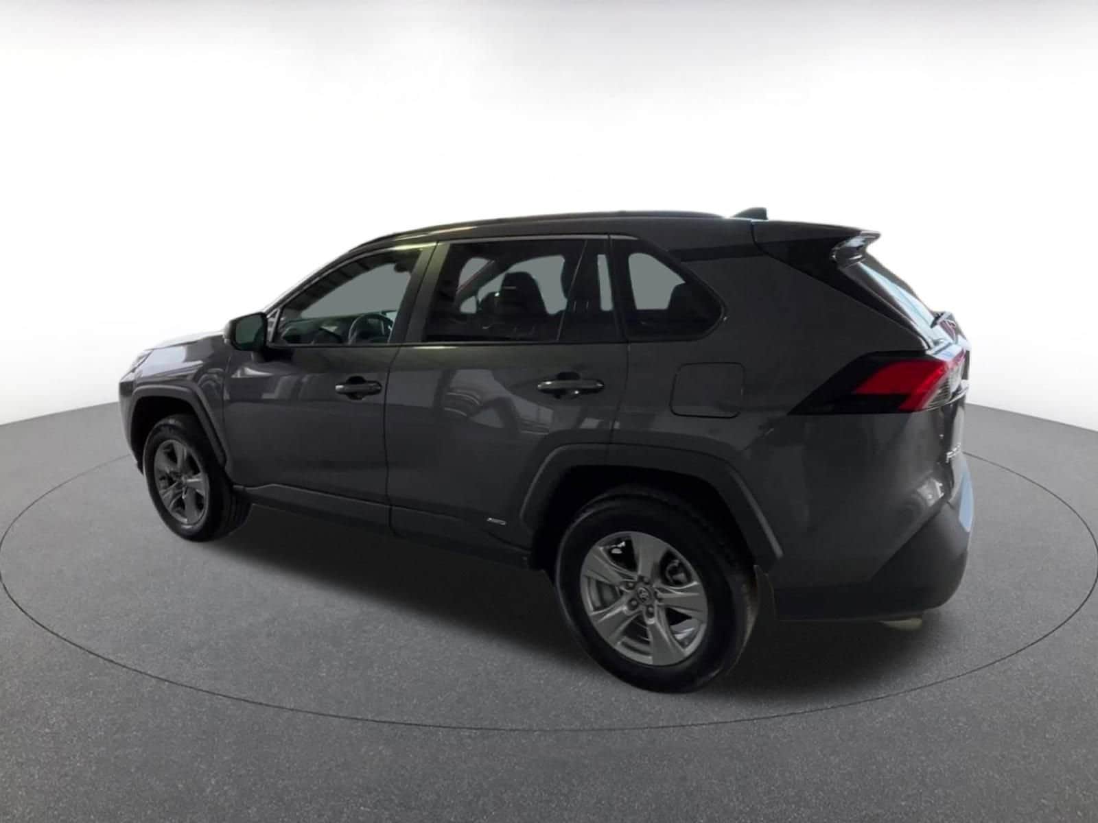 Thumbnail: 2025 Toyota RAV4 - 10