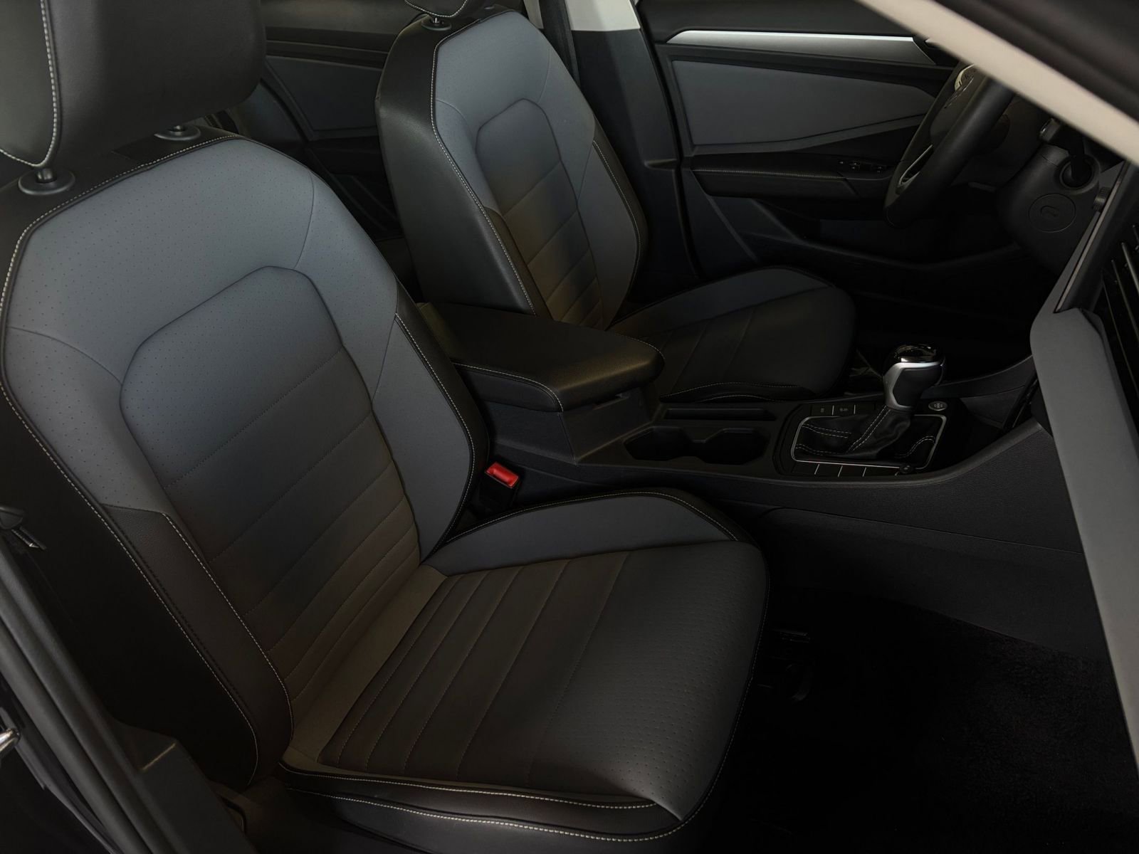 Thumbnail: 2025 Volkswagen Jetta - 35