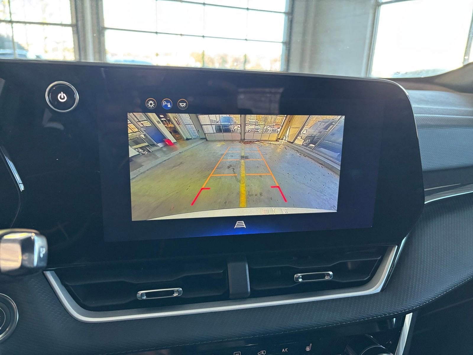 Thumbnail: 2025 Chevrolet Equinox - 17