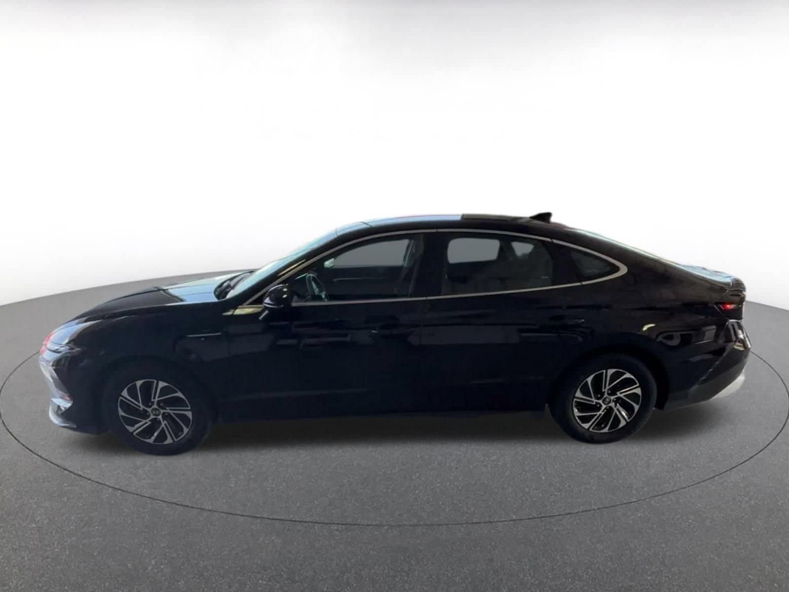 Thumbnail: 2026 Hyundai Sonata - 8