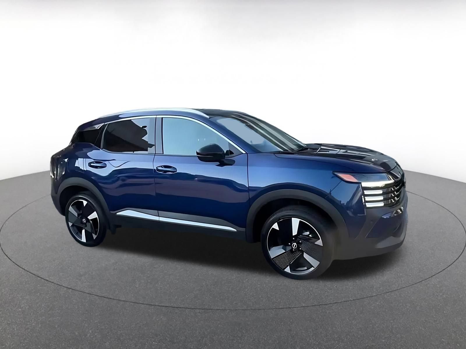 Thumbnail: 2026 Nissan Kicks - 2