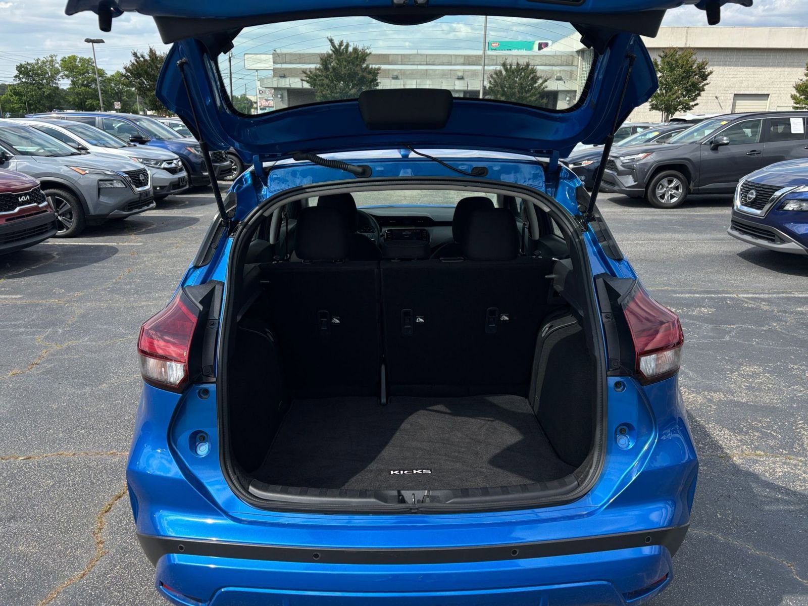 2024 Nissan Kicks SV 29