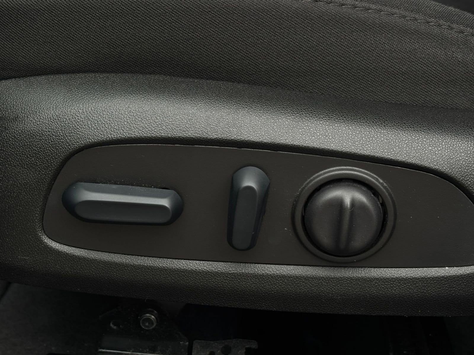 Thumbnail: 2024 Chevrolet Malibu - 22