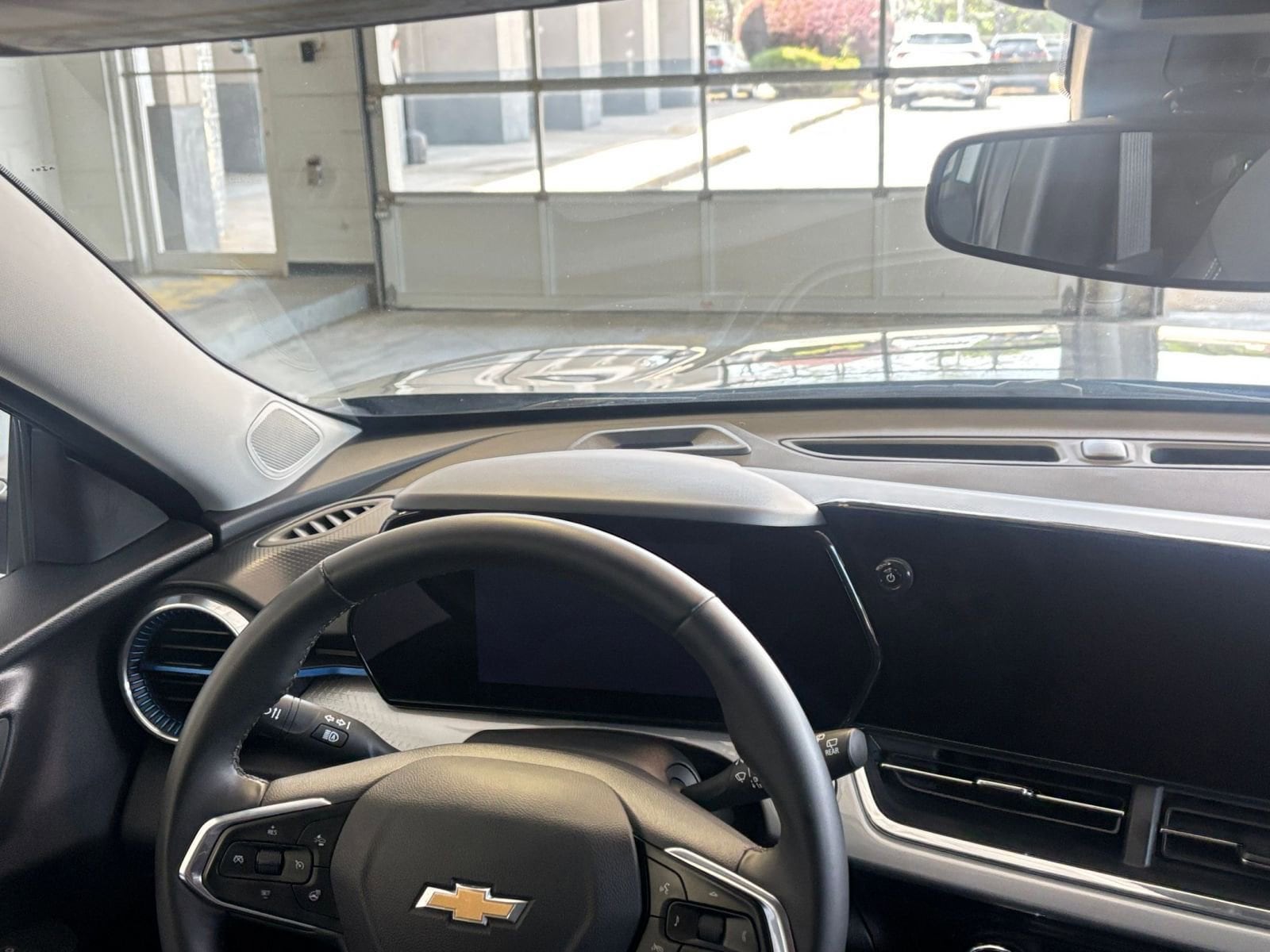 Thumbnail: 2025 Chevrolet Trax - 34