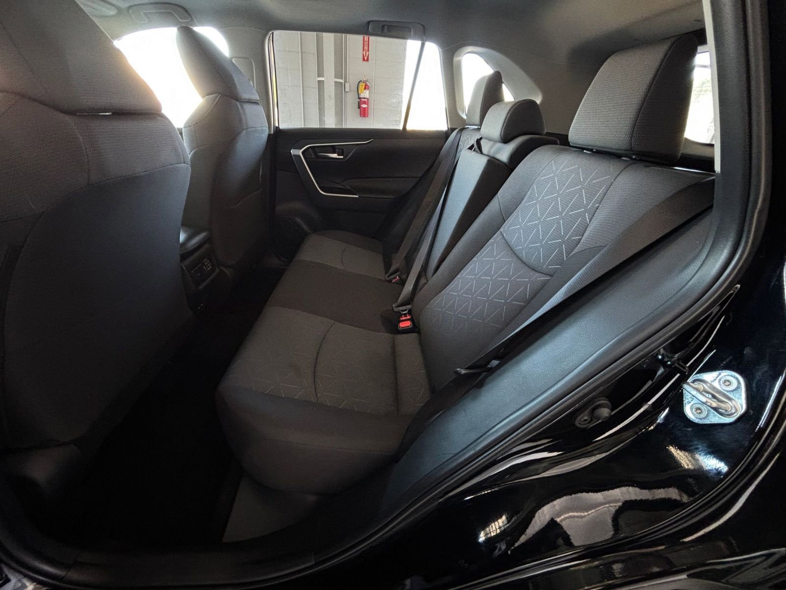 Thumbnail: 2025 Toyota RAV4 - 31